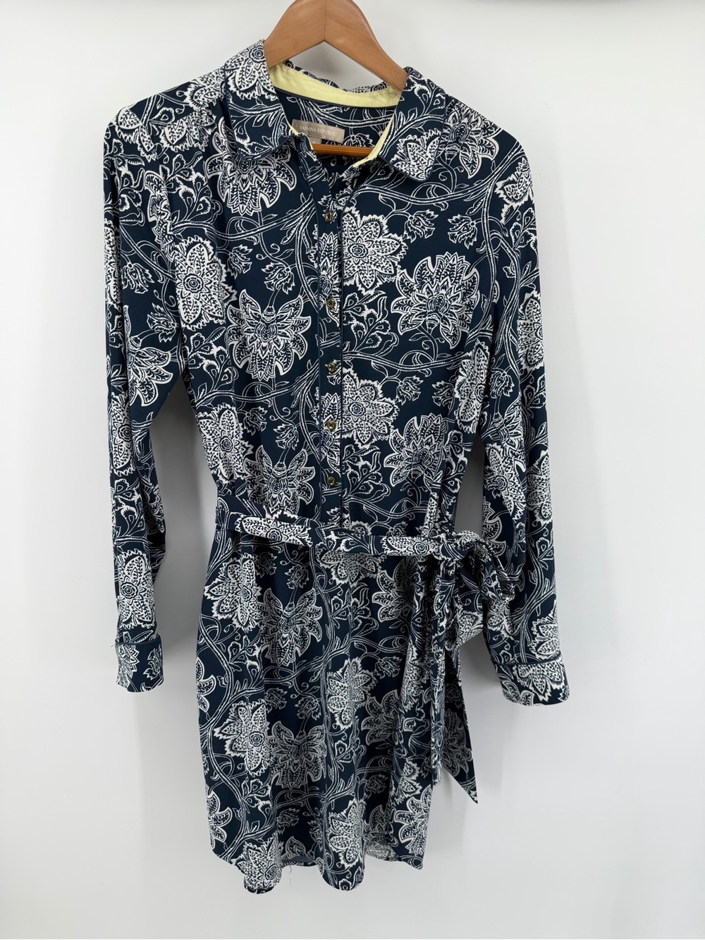 Banana Republic Navy and White Floral Shirt Dress with Tie Waist